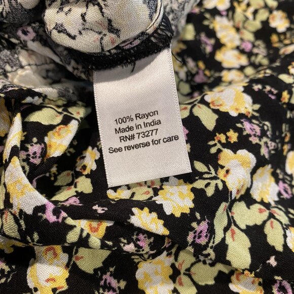 So Black Floral Crop Top - Size Small - NWT - Picture 9 of 9